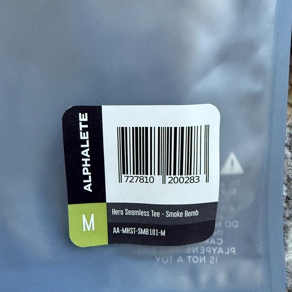 Alphalete Men’s Hero Seamless Tee in Smoke Bomb - Picture 8 of 8